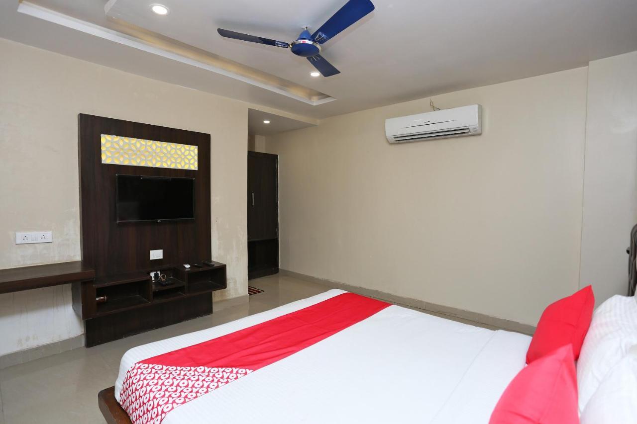 Oyo Flagship 43897 Redstone Hotel Gwalior Bagian luar foto