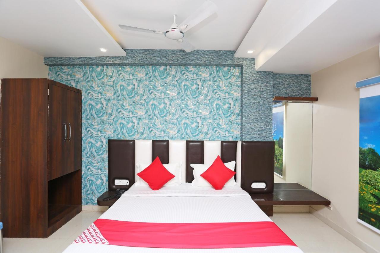 Oyo Flagship 43897 Redstone Hotel Gwalior Bagian luar foto